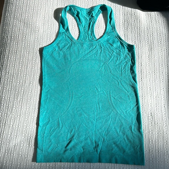 Lululemon racerback - Picture 1 of 3